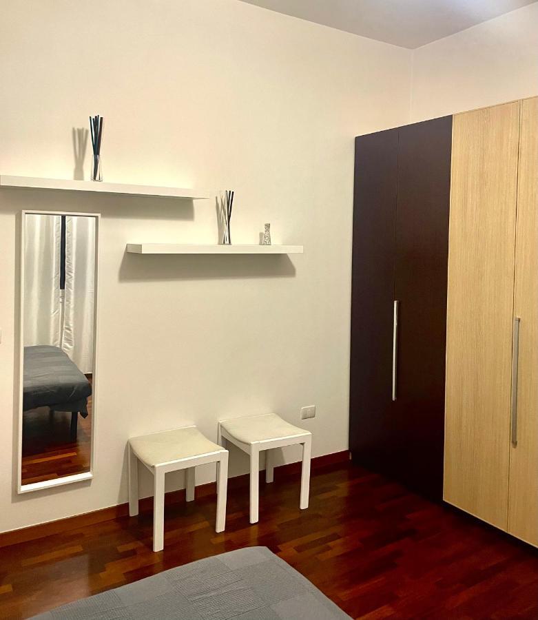 White Home Forli Centro Luaran gambar