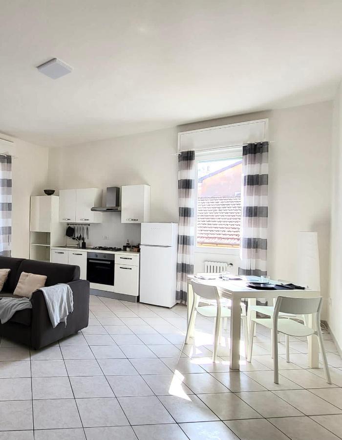 White Home Forli Centro Luaran gambar